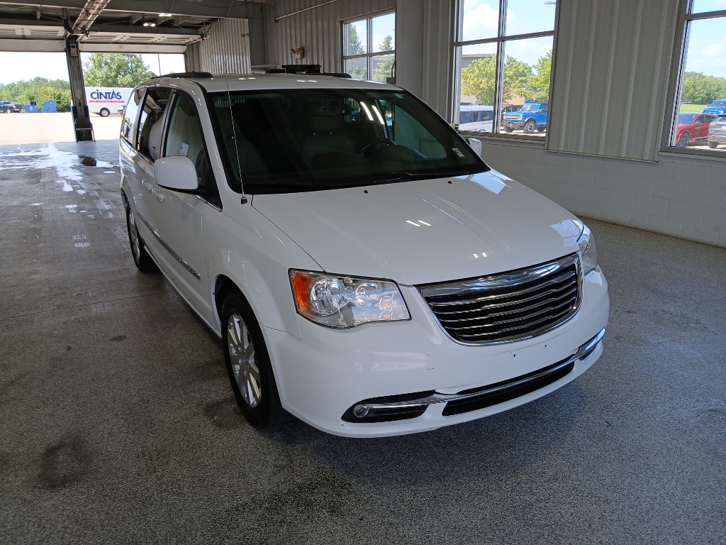 Used 2016 Chrysler Town & Country Touring with VIN 2C4RC1BG2GR213644 for sale in Bettendorf, IA
