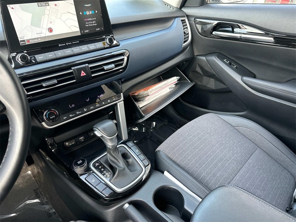 2022 Kia Seltos Nightfall Edition photo 18