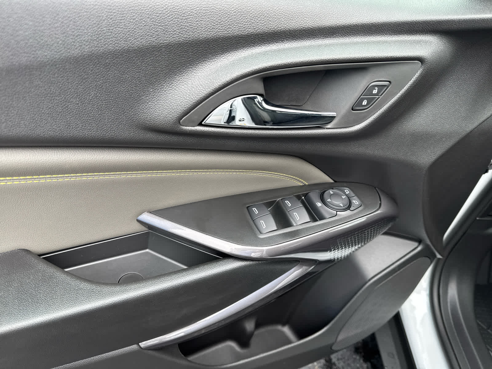 2026 Chevrolet Trax ACTIV photo 16
