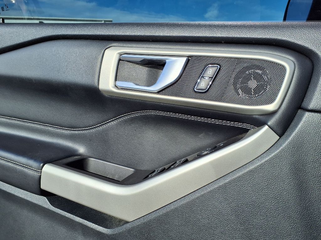 2023 FORD EXPLORER - Image 17