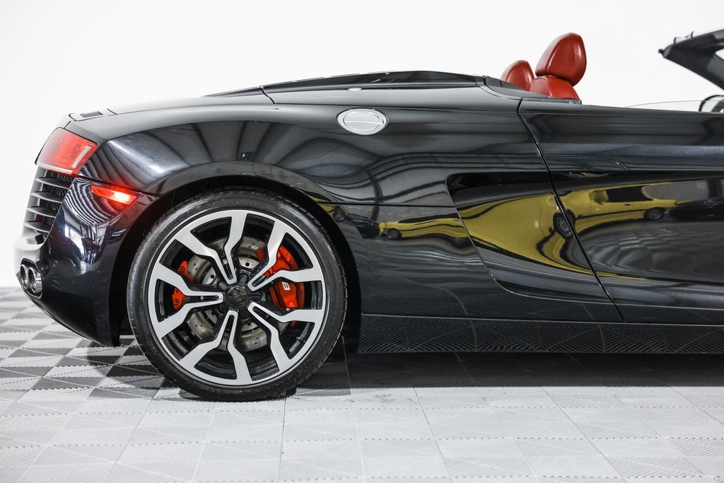 2011 Audi R8 4.2 Quattro photo 3