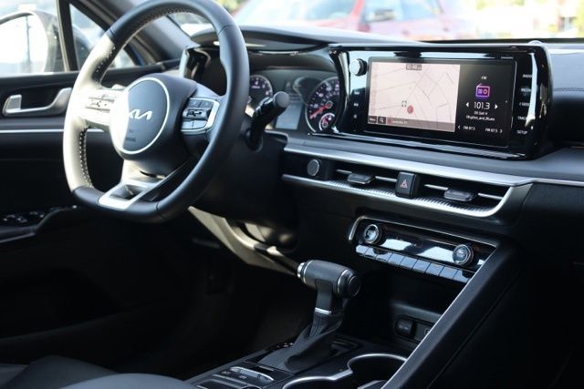 2023 Kia K5 GT-Line photo 32