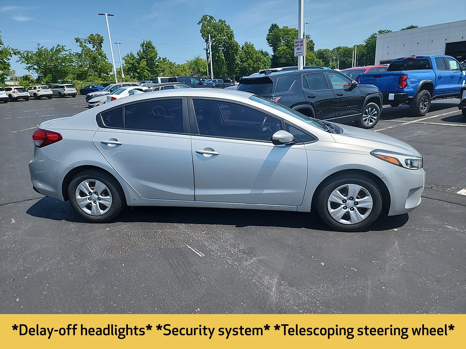 2017 Kia Forte LX Base photo 4