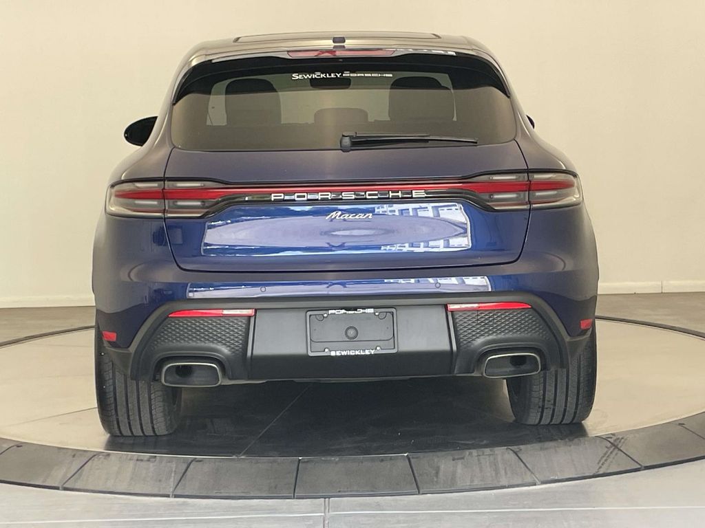 2024 Porsche Macan Base photo 6