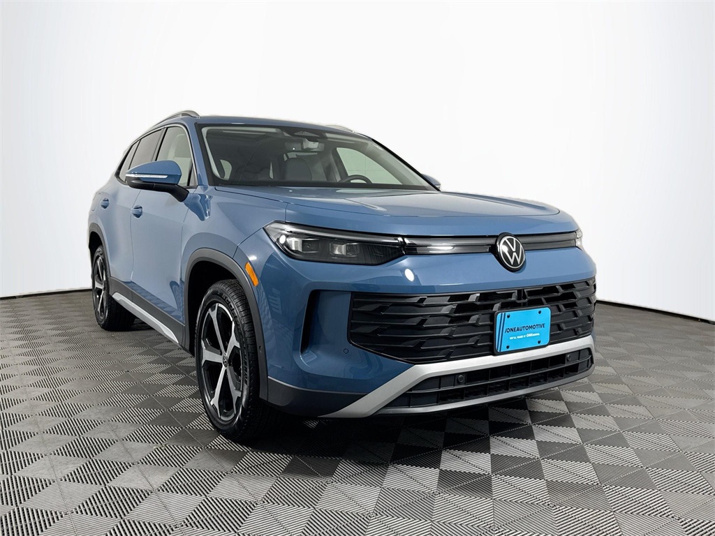 2025 Volkswagen Tiguan SE photo 3