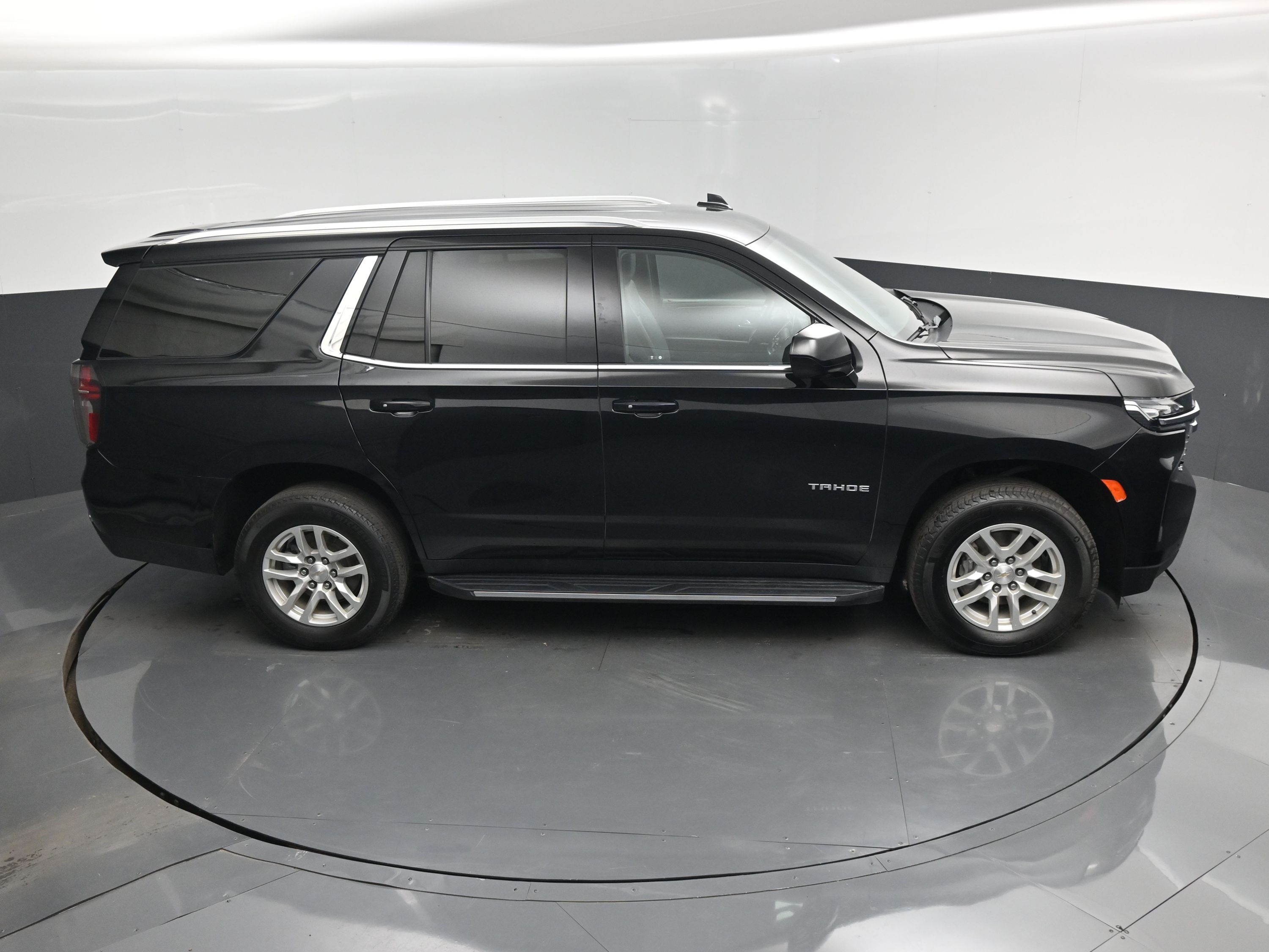 2023 Chevrolet Tahoe LT photo 19