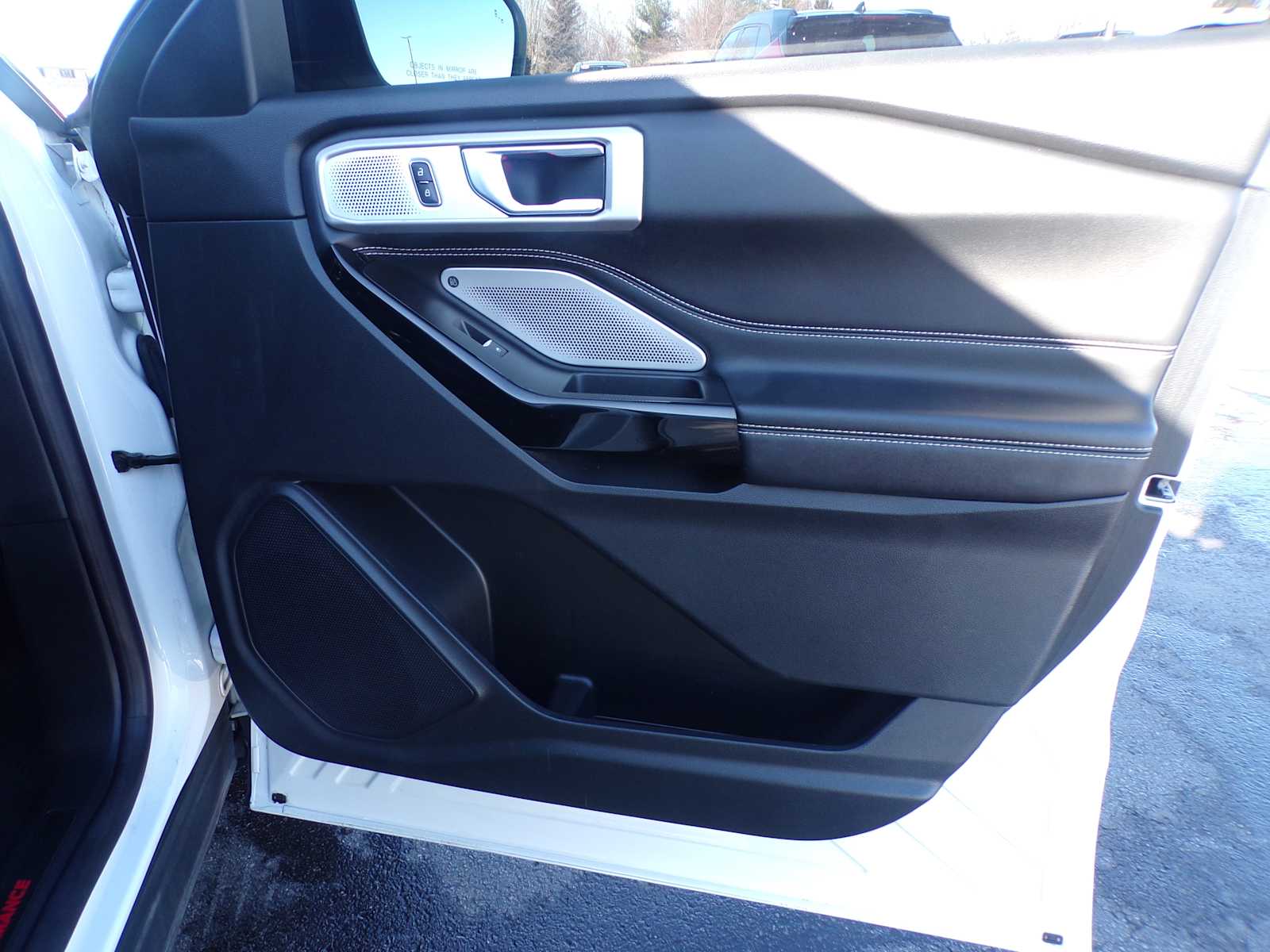 2021 Ford Explorer ST photo 14