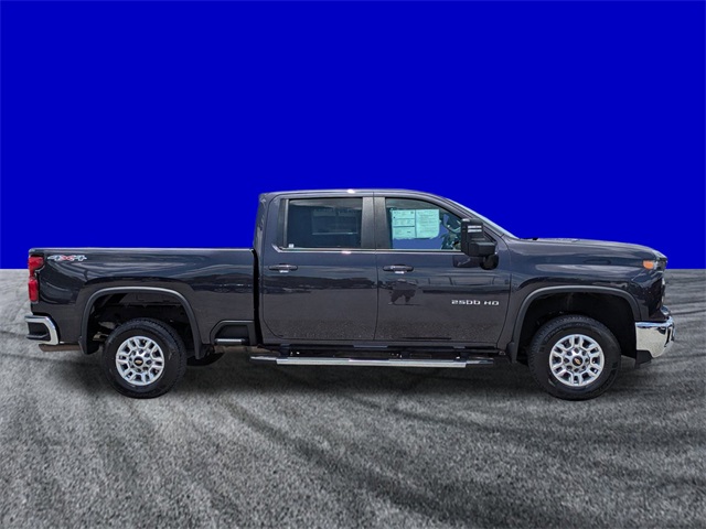 2024 Chevrolet Silverado 2500HD LT photo 3