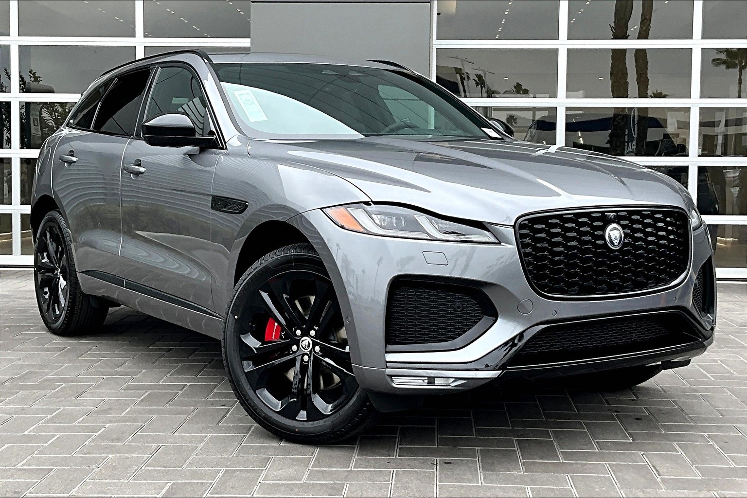 2026 Jaguar F-PACE P400 R-Dynamic S photo 2