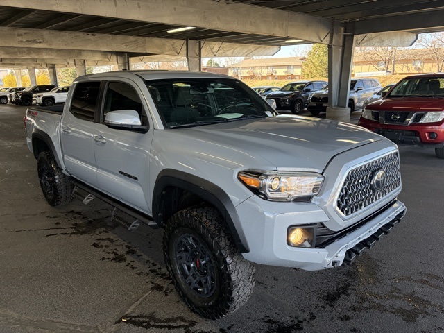 2019 Toyota Tacoma TRD Off-Road photo 3