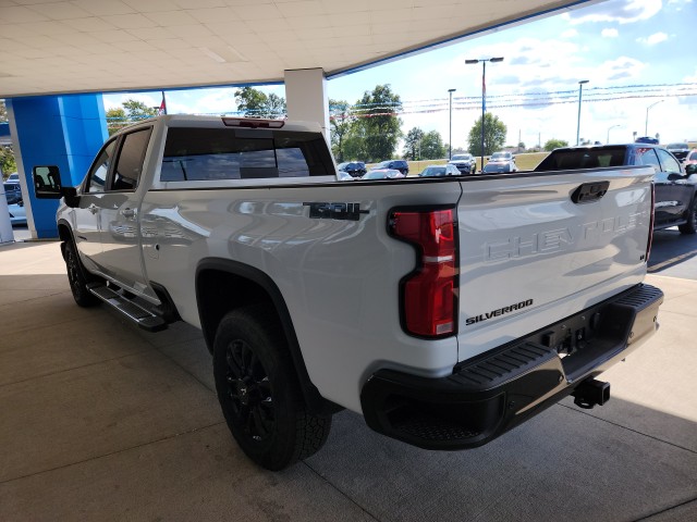 2025 Chevrolet Silverado 2500HD LT photo 12