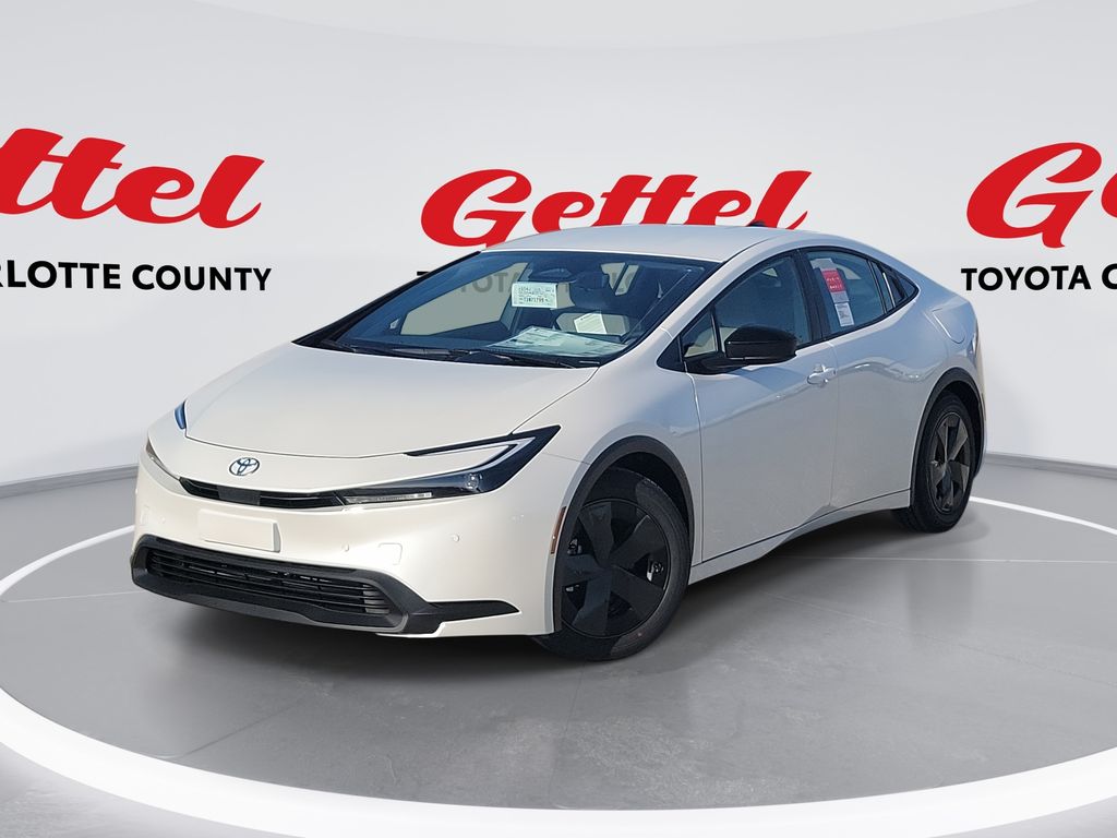 2026 Toyota Prius LE's photo