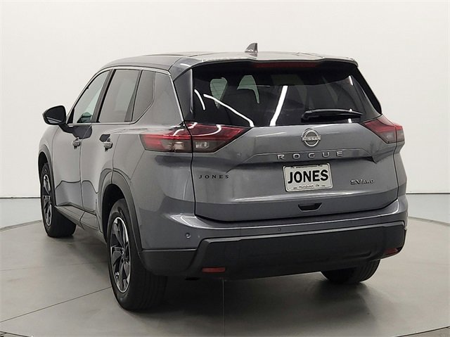 2024 Nissan Rogue SV photo 3