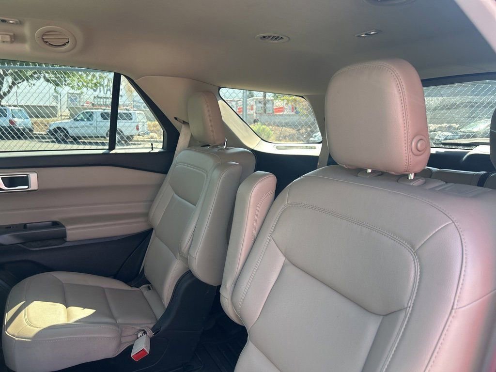 2020 Ford Explorer XLT photo 15