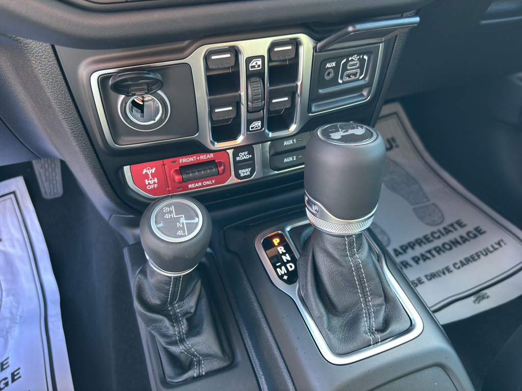 2025 Jeep Wrangler Rubicon photo 29