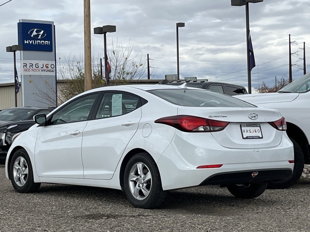 2015 Hyundai Elantra SE photo 3