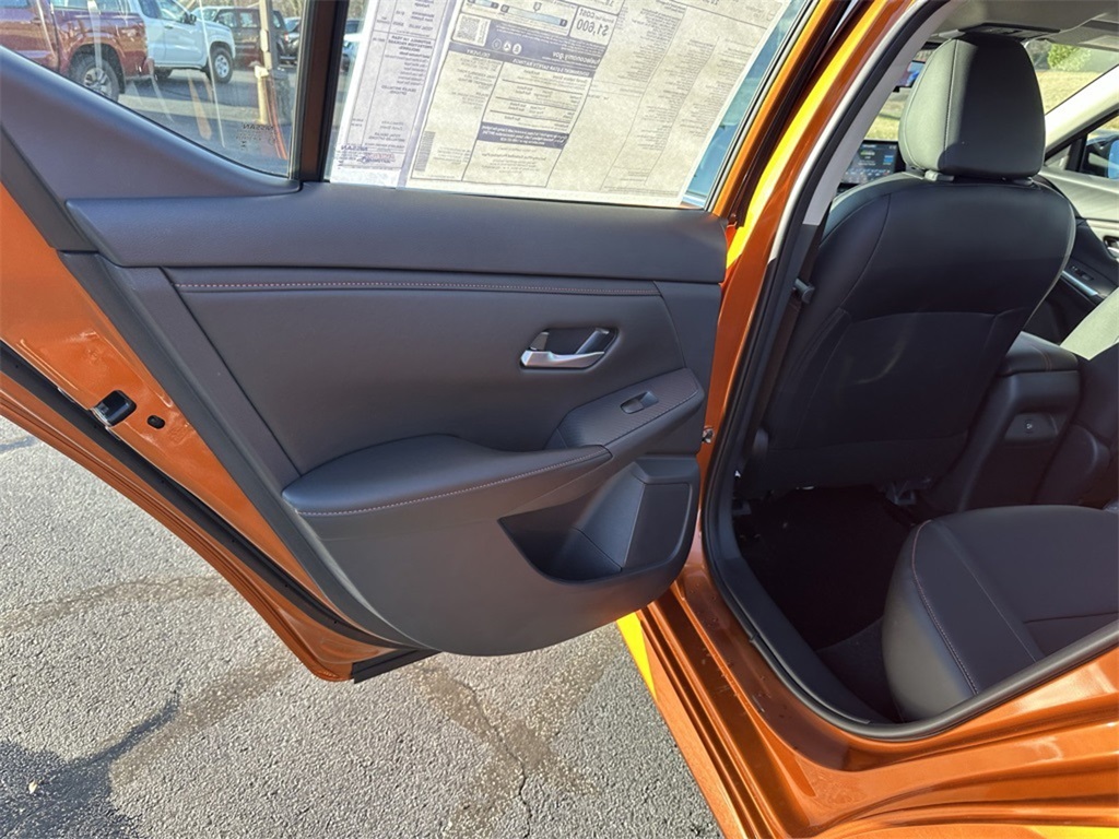2025 Nissan Sentra SR photo 19