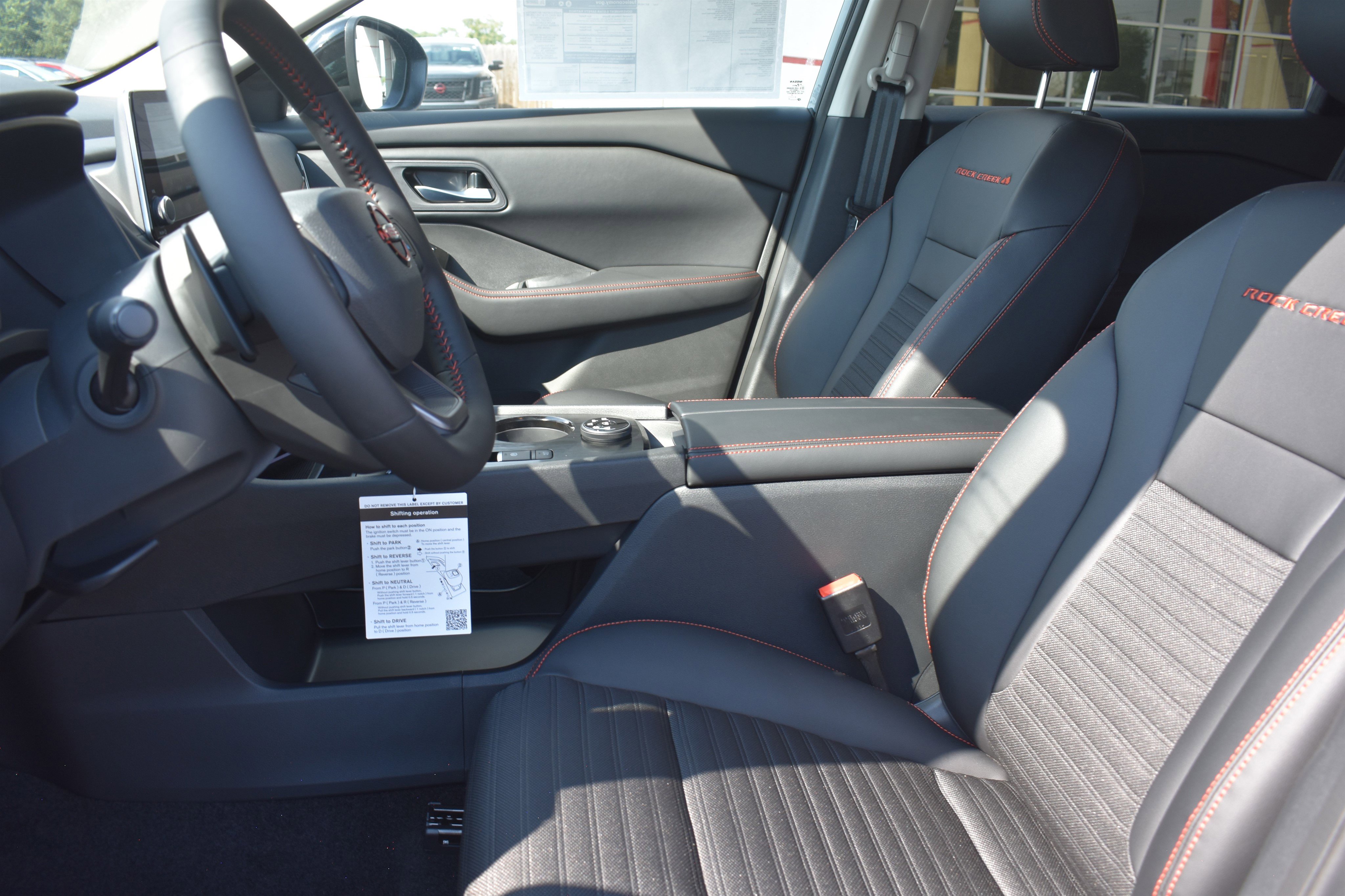 2026 Nissan Rogue SV photo 4