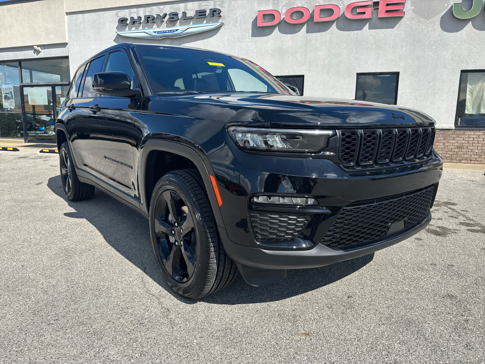 2025 Jeep Grand Cherokee Limited photo 4