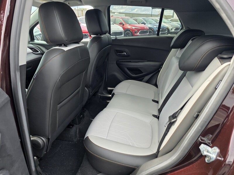 2020 Chevrolet Trax LT photo 11