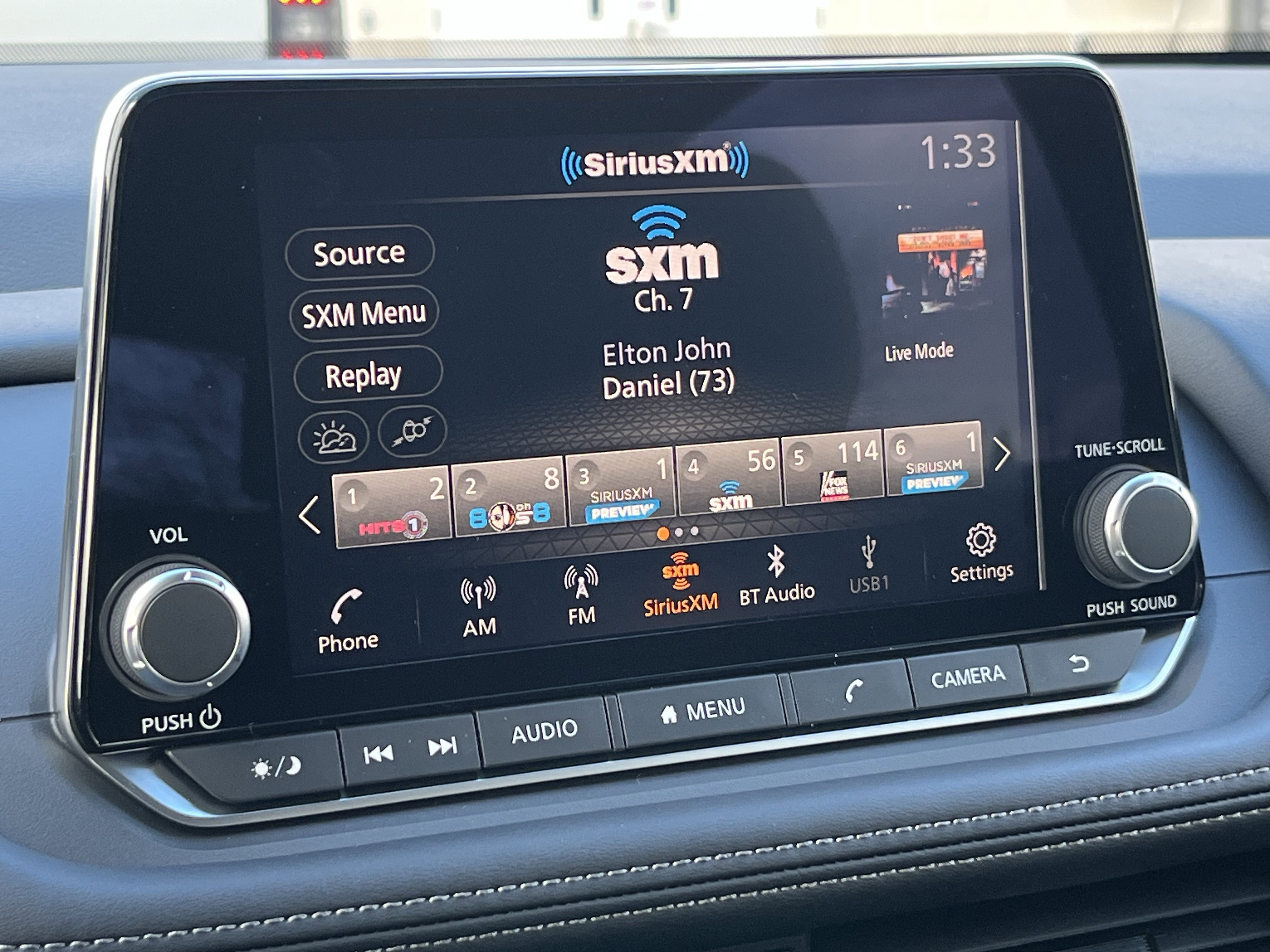 2026 Nissan Rogue SV photo 3