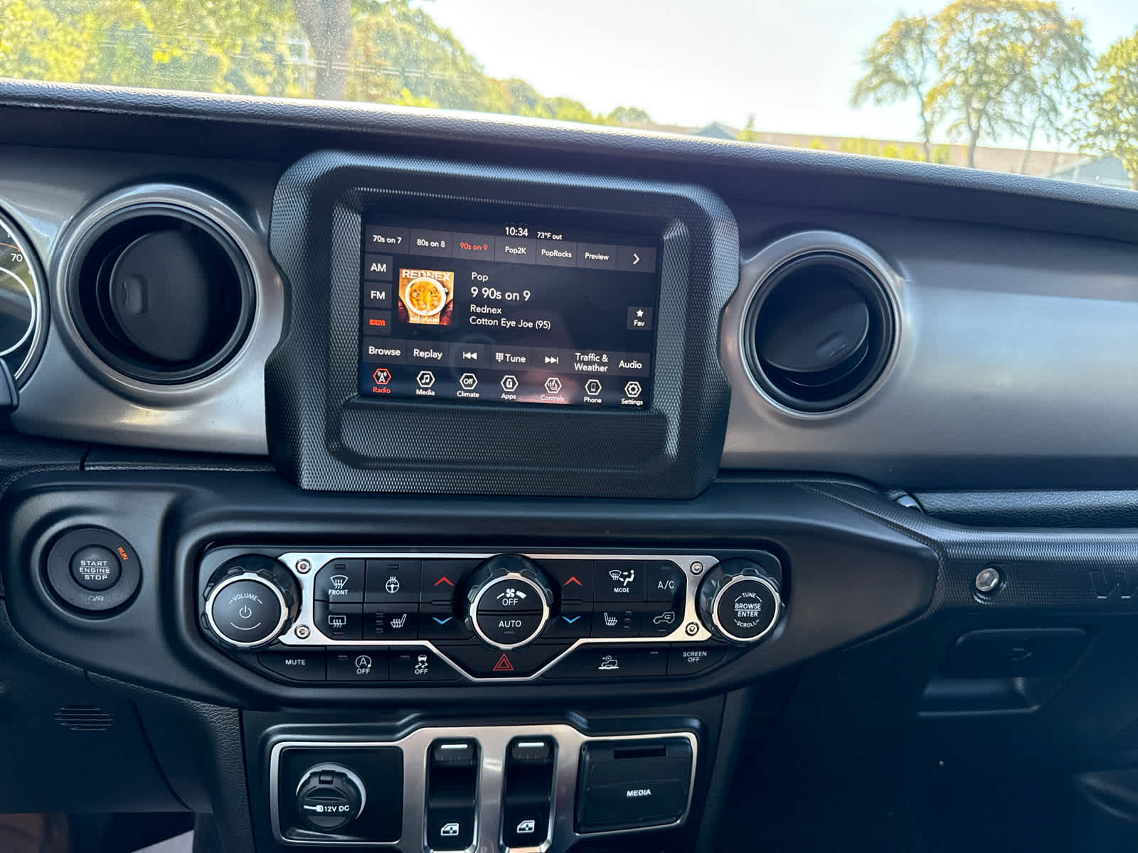 2022 Jeep Wrangler Sport S photo 13