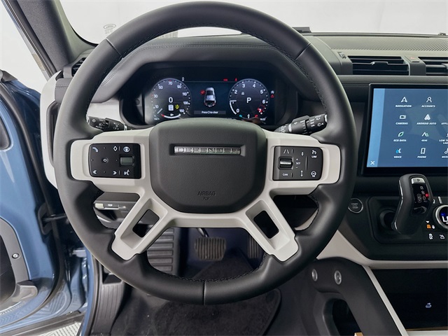 2025 Land Rover Defender 110 S photo 11
