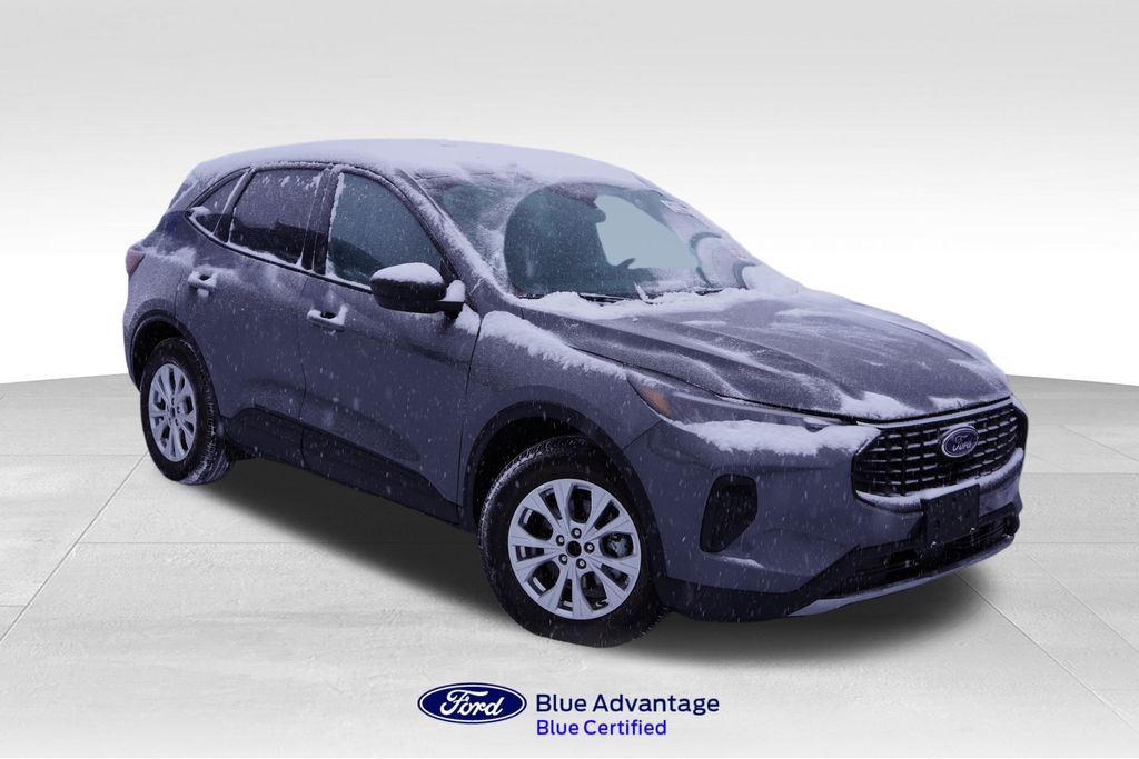 2025 Ford Escape Active's photo