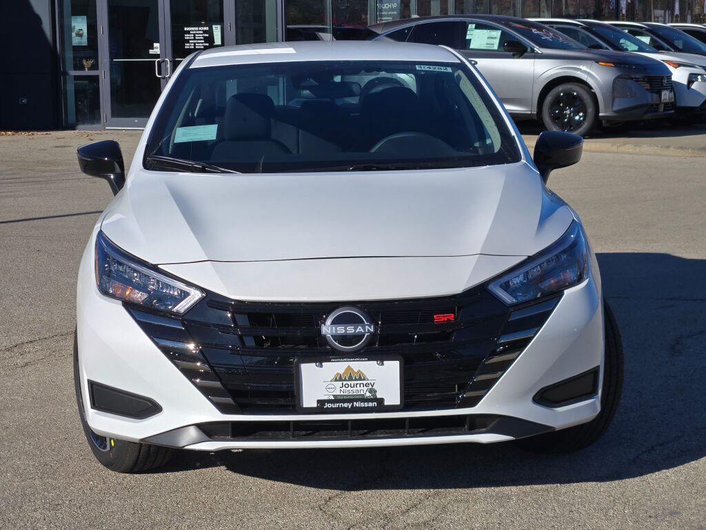 2025 Nissan Versa SR photo 3