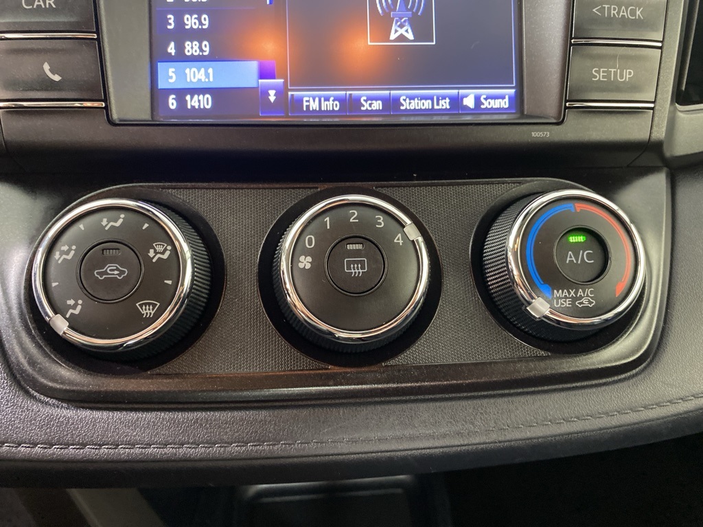 2018 Toyota RAV4 LE photo 20