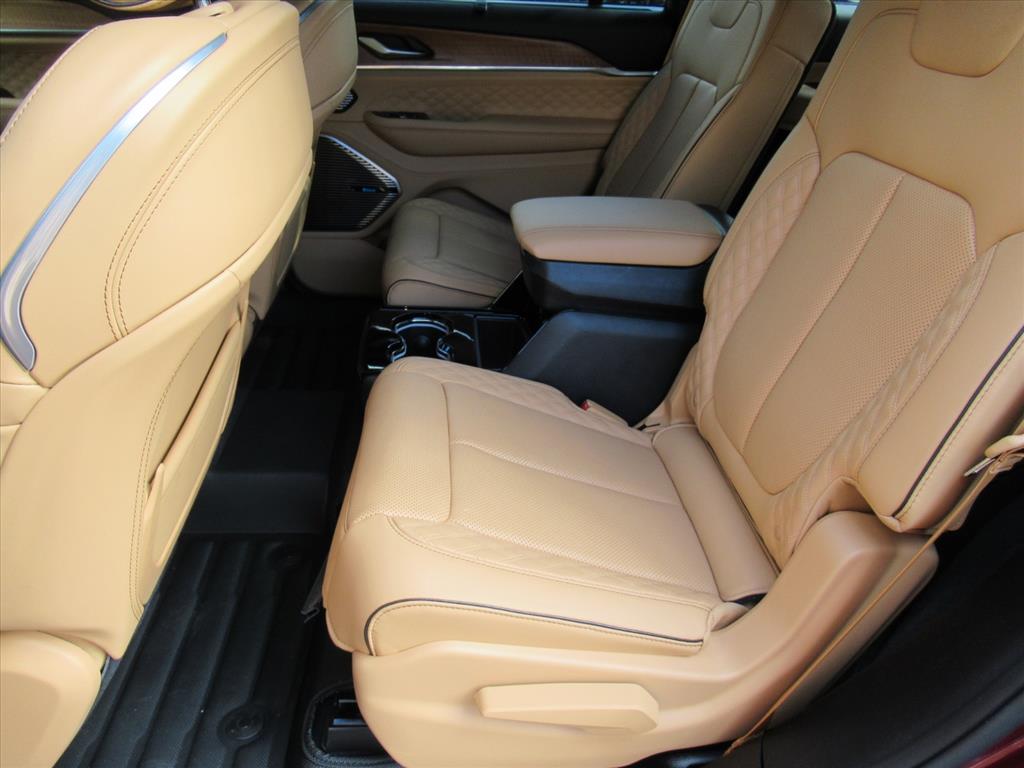 2025 Jeep Grand Cherokee L Summit photo 27