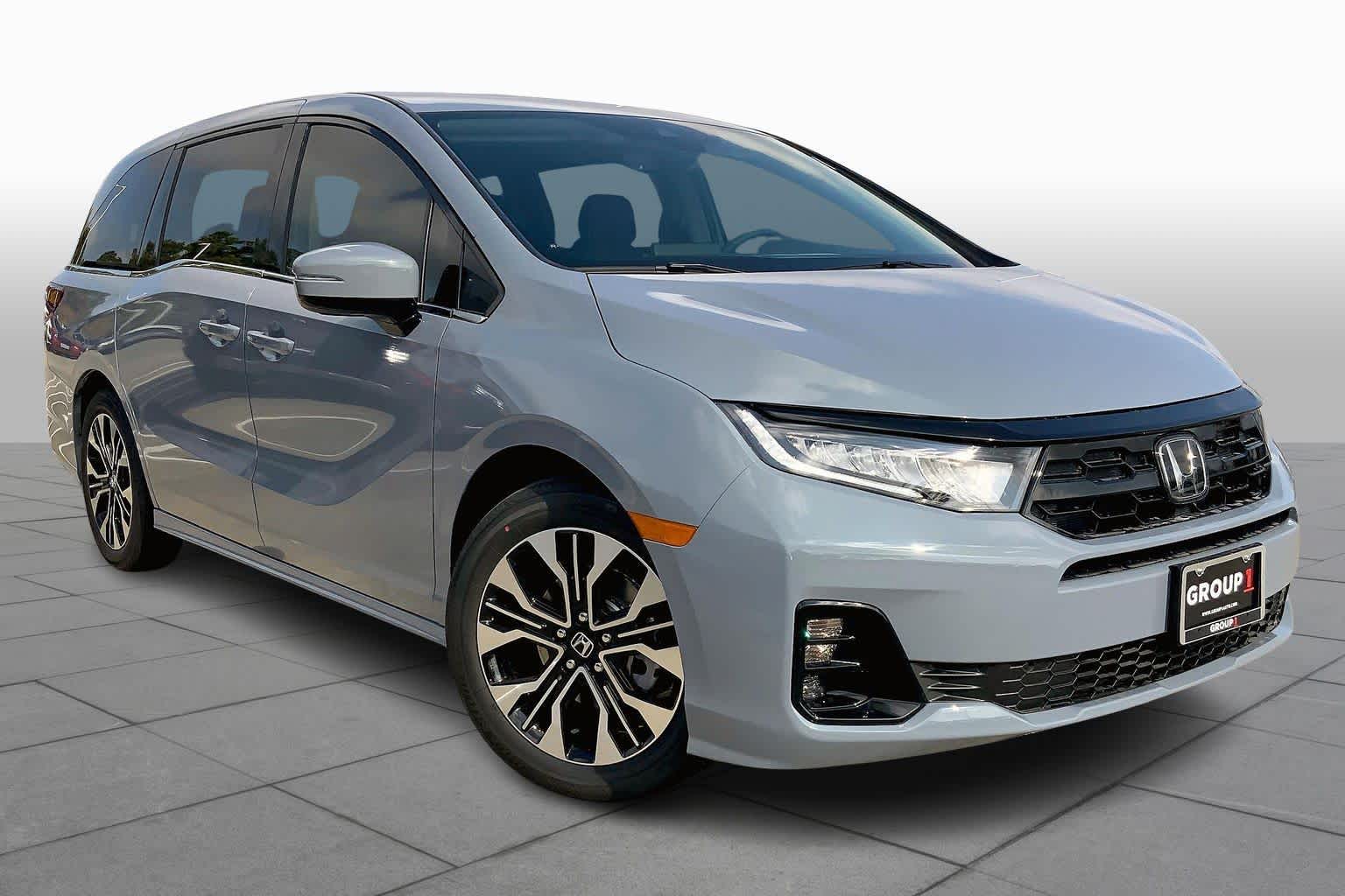 2026 Honda Odyssey Elite photo 2