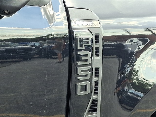 2025 Ford F-350 Lariat photo 20