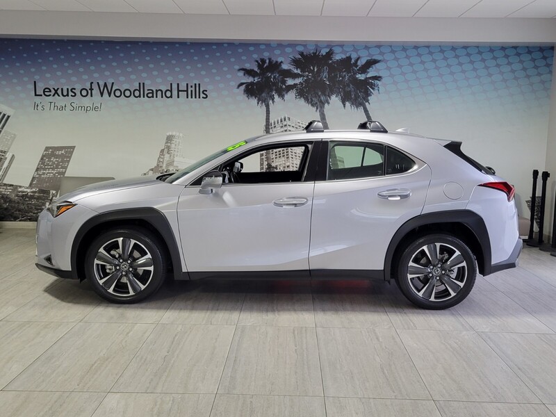 2025 Lexus UX photo 2