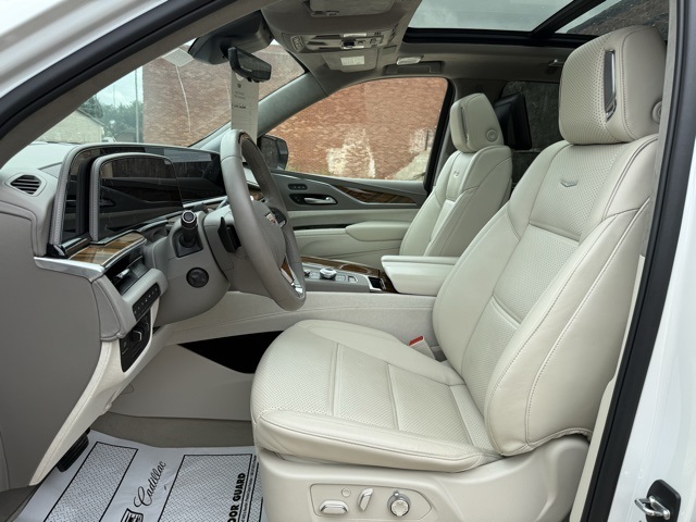 2024 Cadillac Escalade Premium Luxury Platinum photo 11