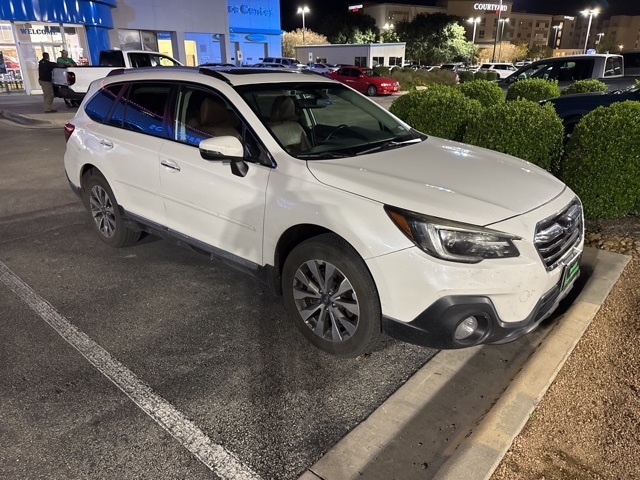 2019 Subaru Outback 2.5i photo 2