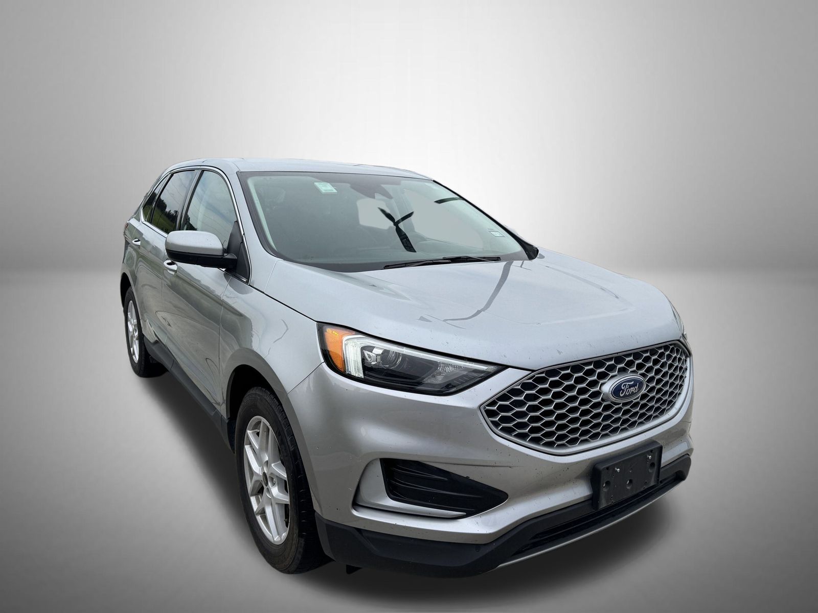 2024 Ford Edge SEL photo 2