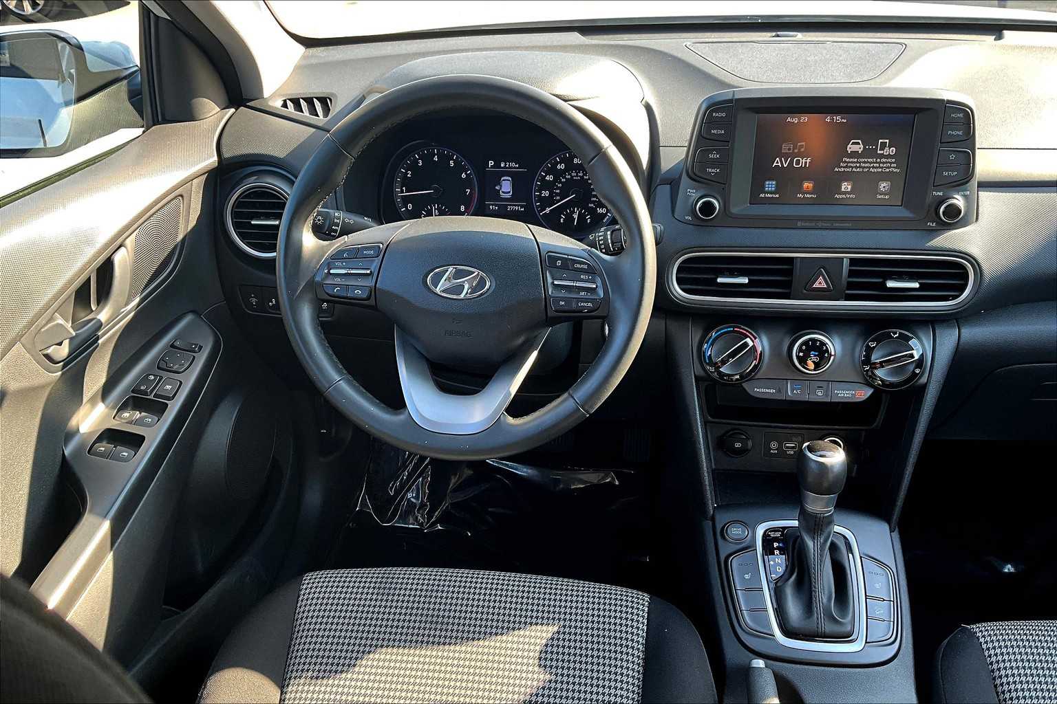 2021 Hyundai Kona SEL photo 4