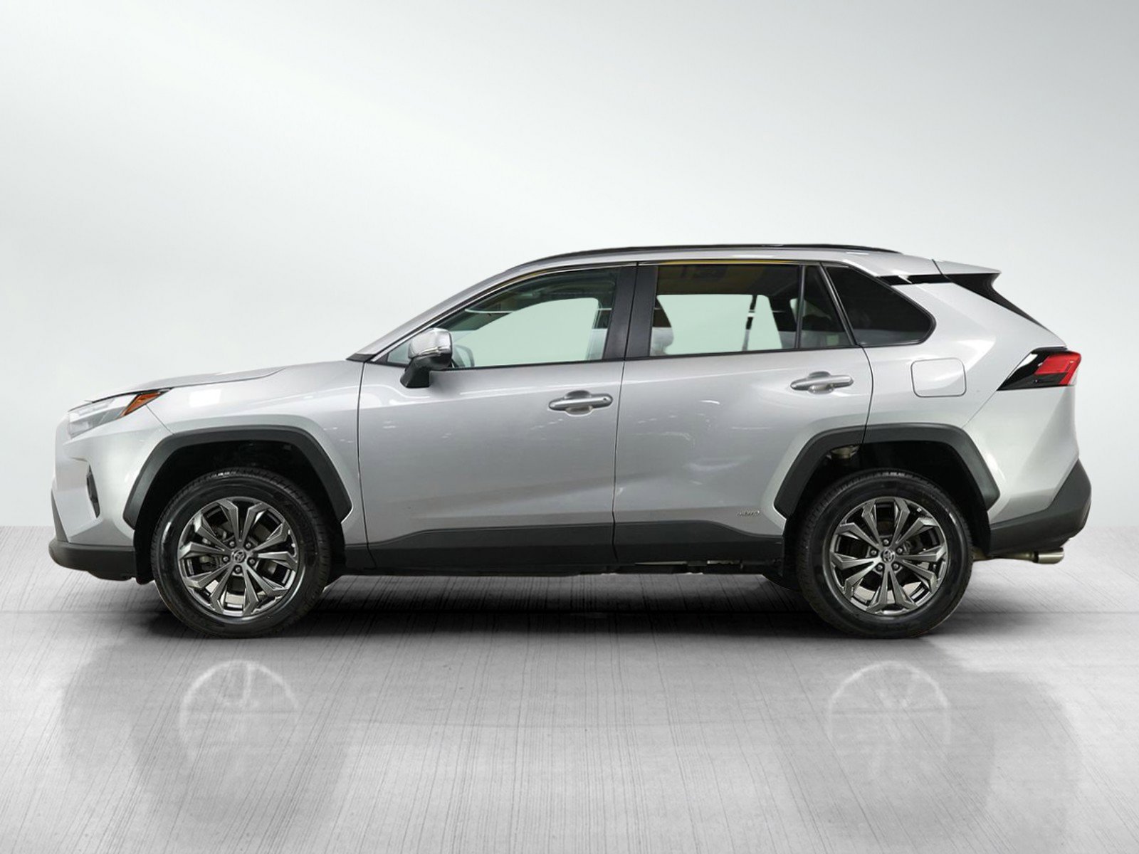 Used 2022 Toyota RAV4 XLE Premium with VIN 4T3B6RFV2NU067247 for sale in Bloomington, Minnesota