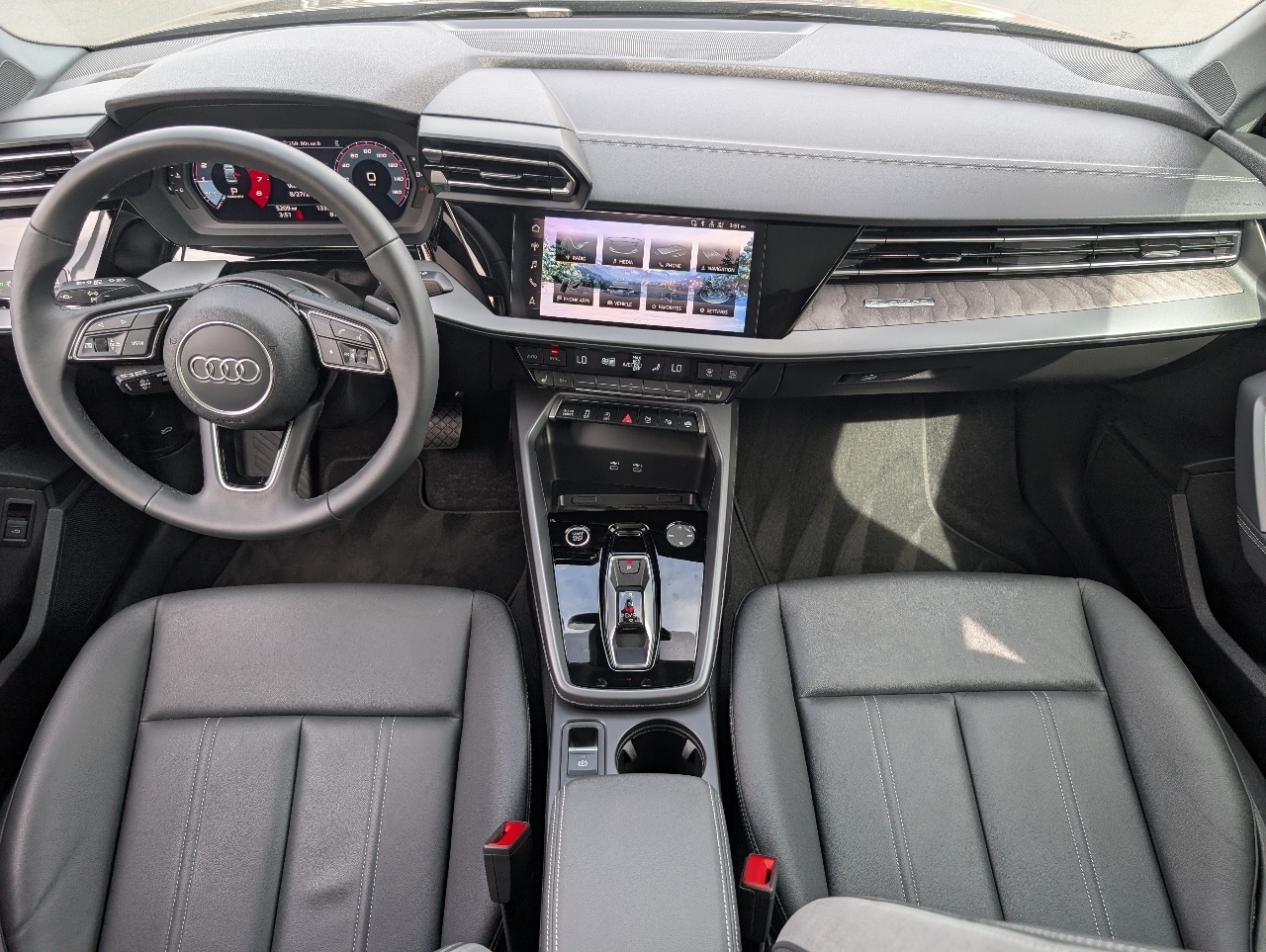 2025 Audi A3 40 Premium Quattro photo 4