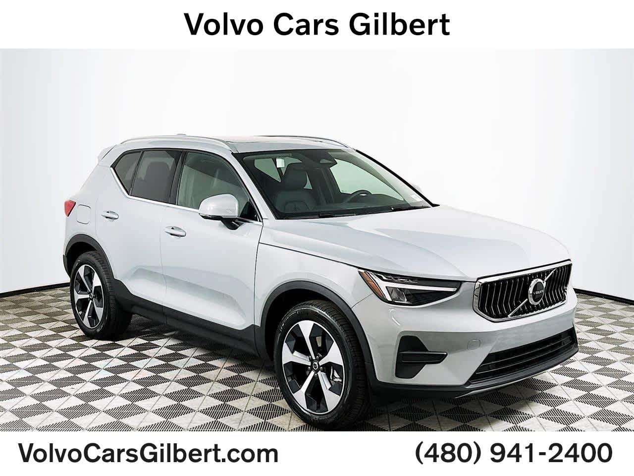 2025 Volvo XC40 Core