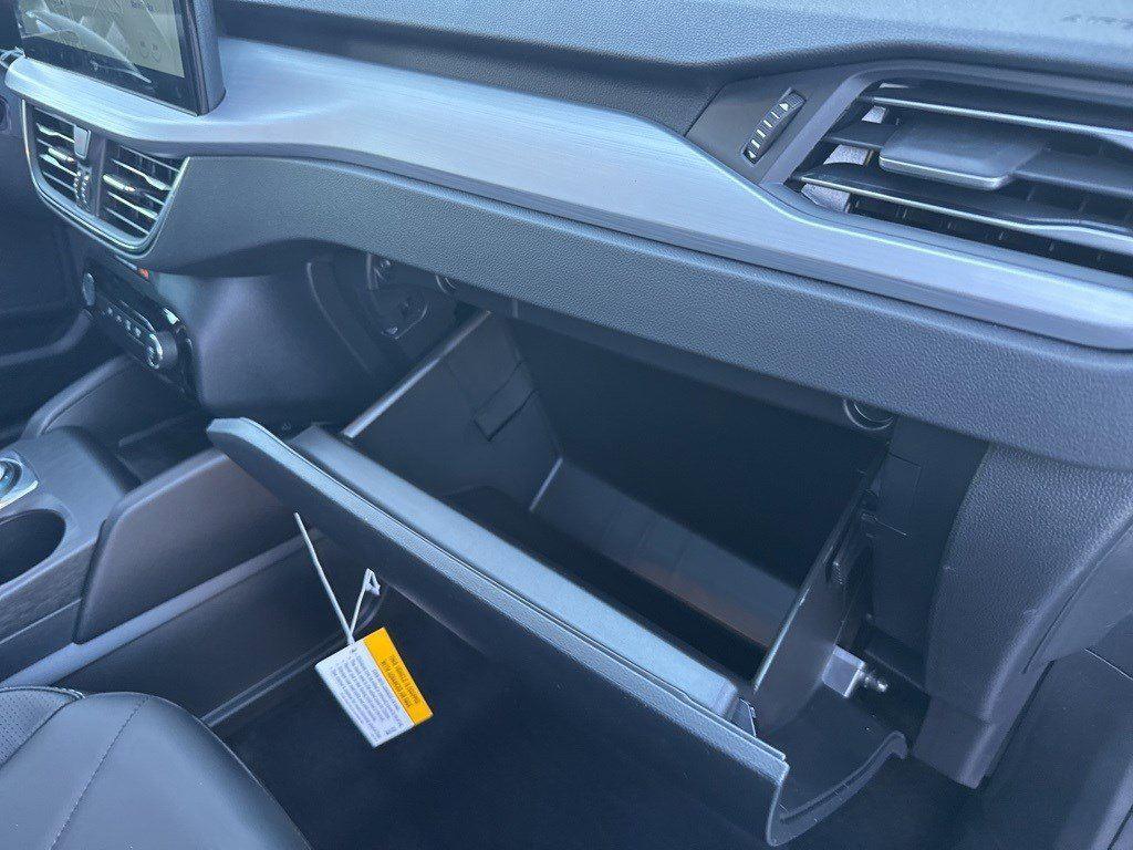 2025 Ford Escape Plug-In Hybrid photo 17