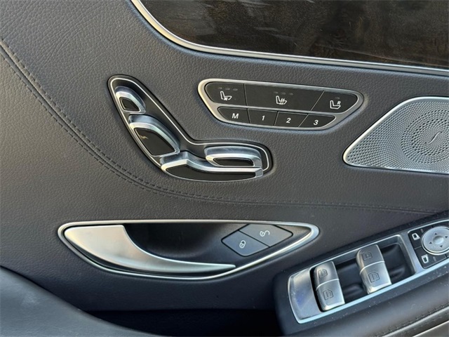 2016 Mercedes Benz S 550 4MATIC photo 14