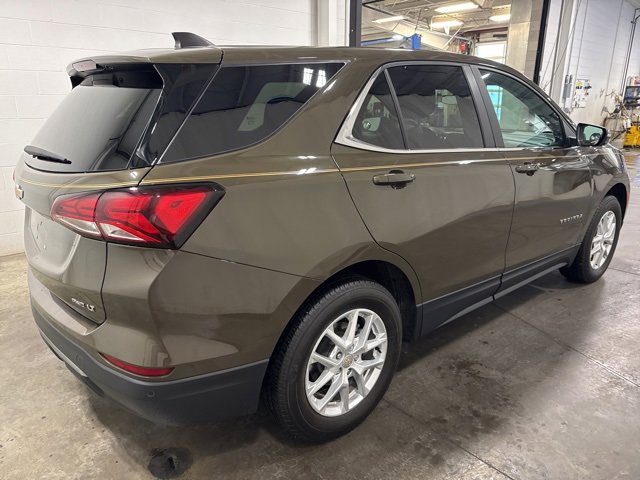 2024 Chevrolet Equinox LT photo 4