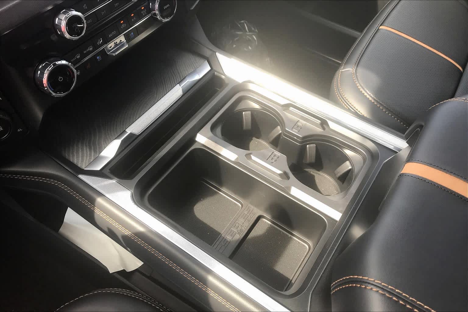 2024 Ford F-250 Platinum photo 14