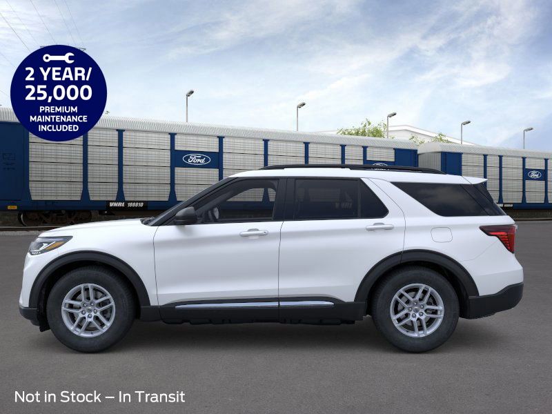 2025 Ford Explorer photo 3