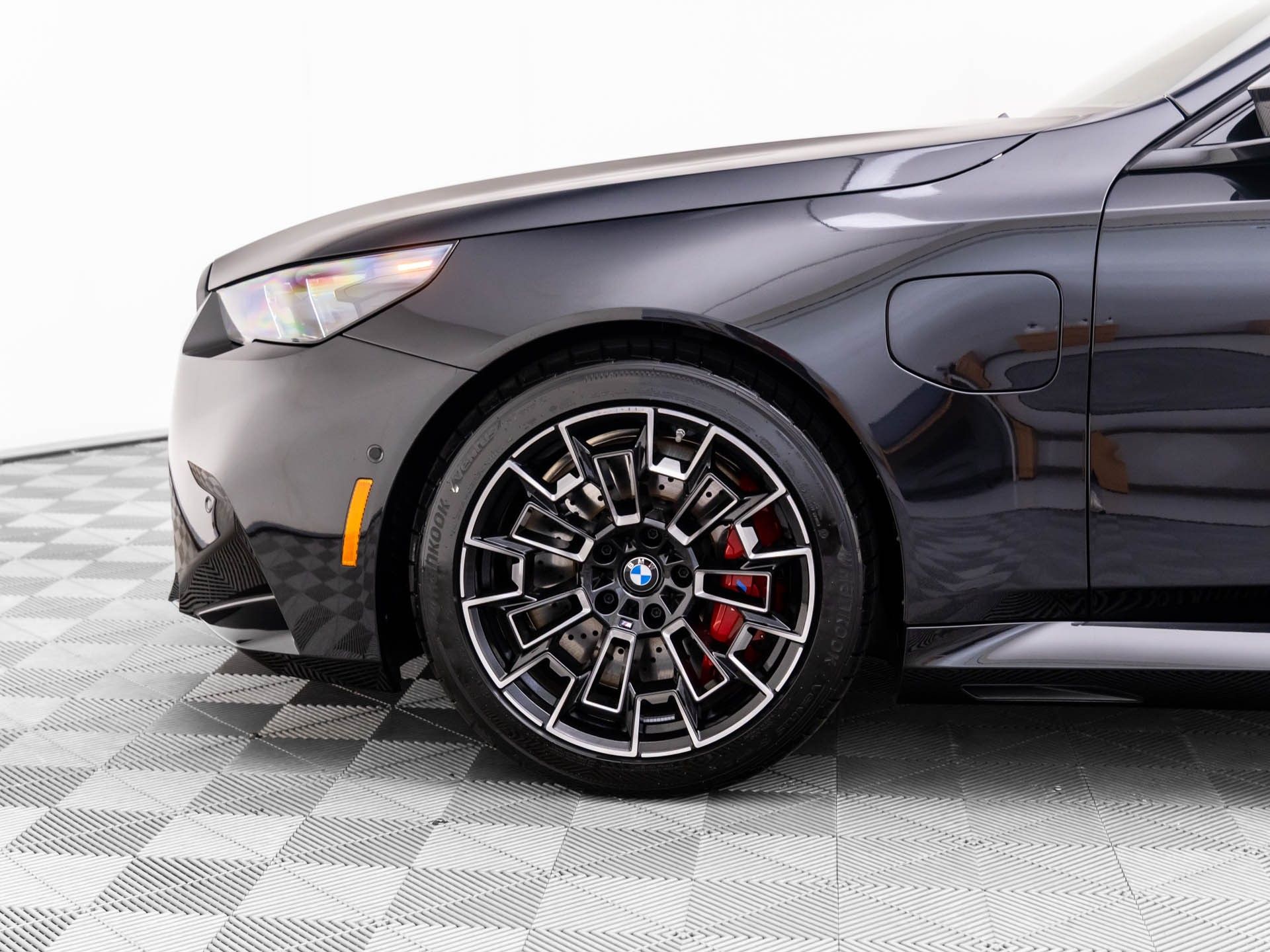 New 2026 Black Sapphire Metallic BMW Base image 34