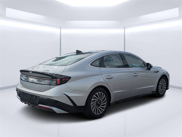 2024 Hyundai Sonata Hybrid Limited photo 3