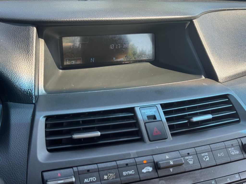 2011 Honda Accord EX-L photo 26
