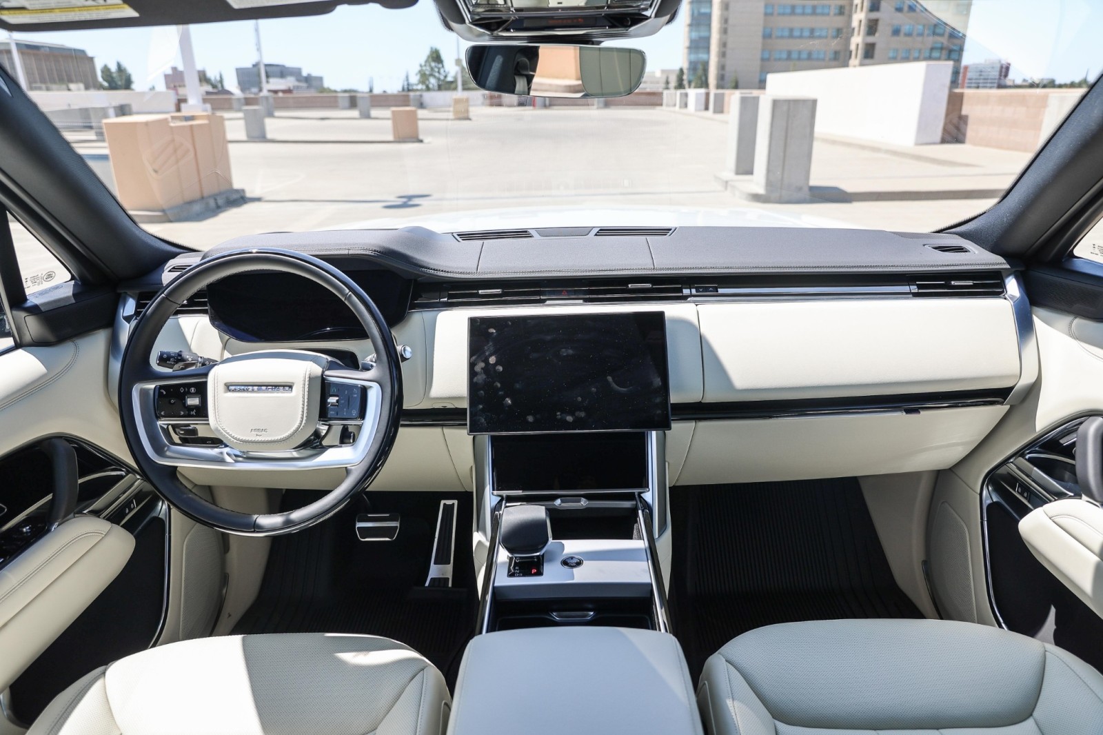 2025 Land Rover Range Rover SE photo 10